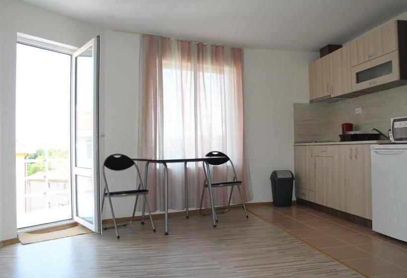 带1个卧室的带阳台的公寓, Villa Maris