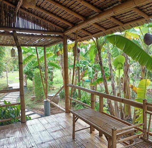 اتاق خانوادگی, สวนเกษตรรักษ์ไผ่ Bamboo Conservation Farm