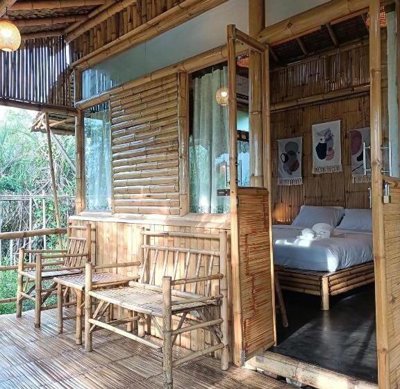 اتاق خانوادگی, สวนเกษตรรักษ์ไผ่ Bamboo Conservation Farm