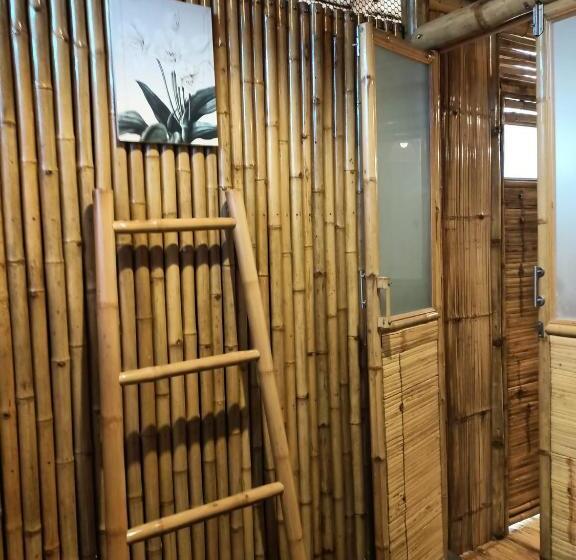 اتاق خانوادگی, สวนเกษตรรักษ์ไผ่ Bamboo Conservation Farm