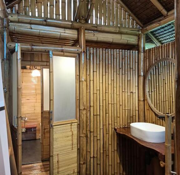 اتاق خانوادگی, สวนเกษตรรักษ์ไผ่ Bamboo Conservation Farm