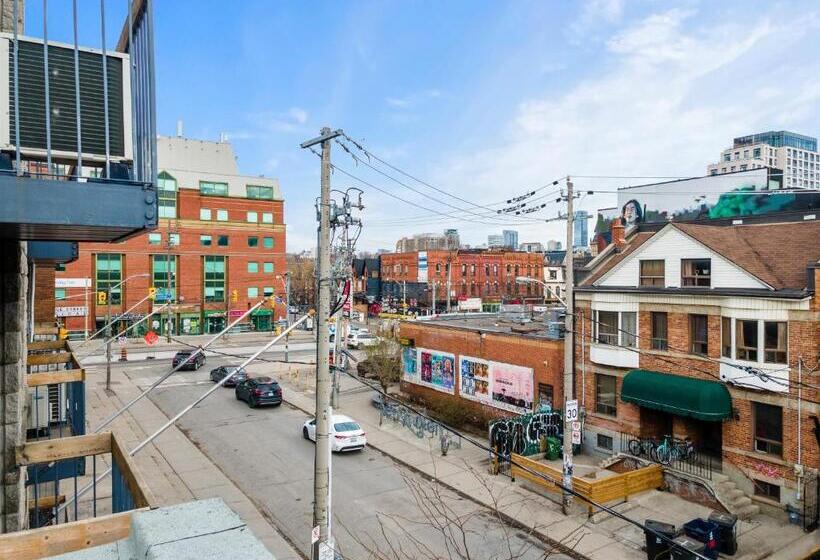 اتاق استاندارد با بالکن, Samesun Toronto
