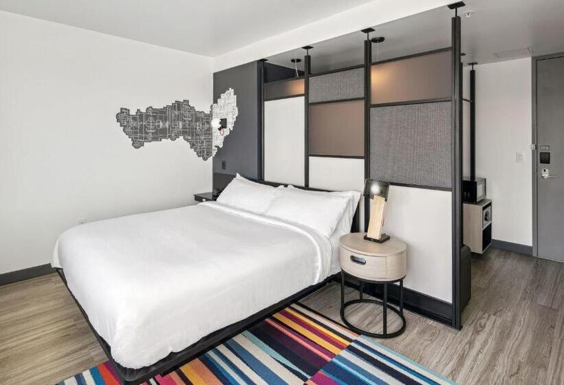 اتاق استاندارد با تخت بزرگ برای معلولان, Aloft Anchorage