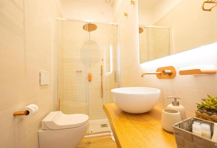 اتاق استاندارد با وان آب گرم, Sunshine Charming Houses
