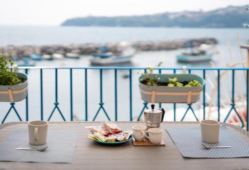 استودیوی استاندارد با چشم‌انداز دریا, Residence Dei Pescatori