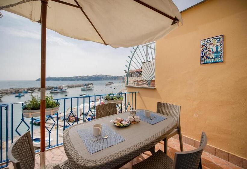 استودیوی استاندارد با چشم‌انداز دریا, Residence Dei Pescatori