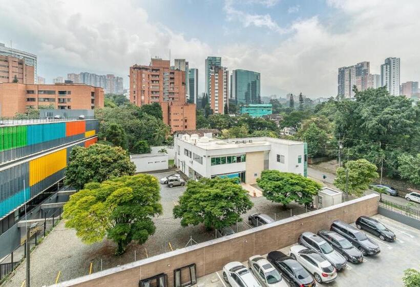 آپارتمان 1 خوابه با بالکن, Apartamentos Go Living & Suites By Housy Host