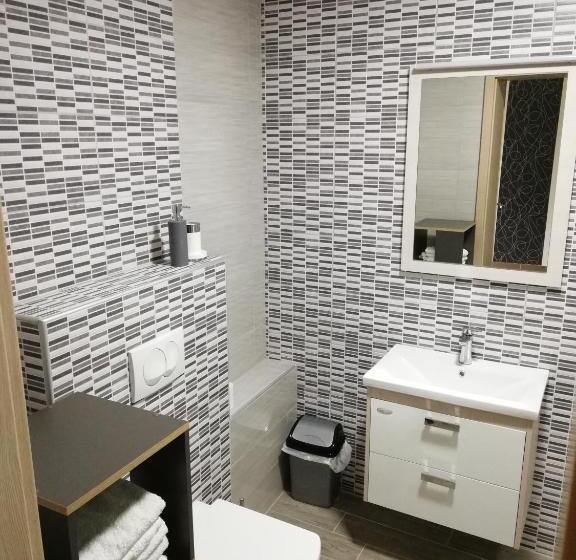 اتاق خانوادگی, Guesthouse Prenočišča širec