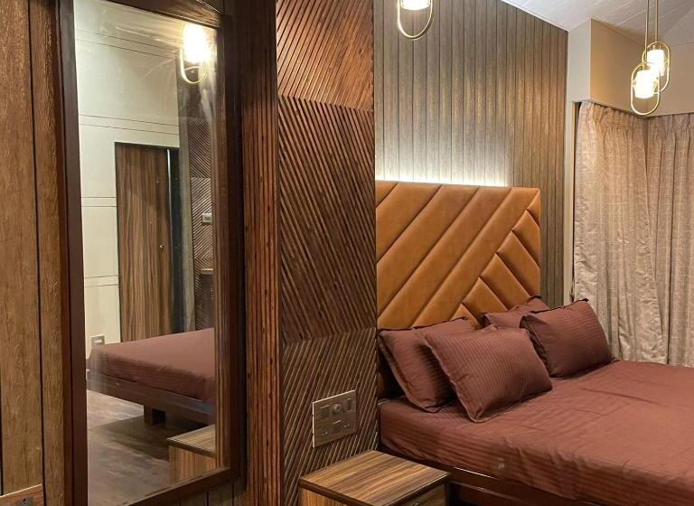 اتاق لوکس با بالکن, Cold Spot Village Resort
