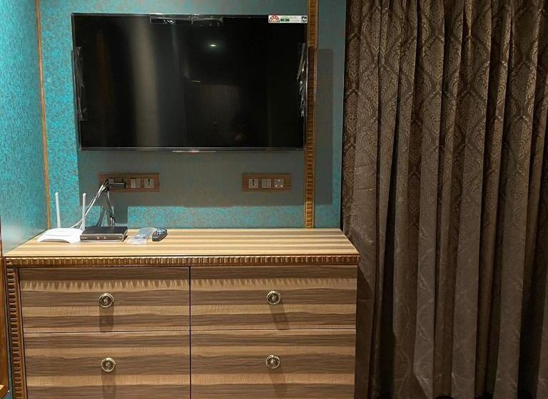 اتاق لوکس با بالکن, Cold Spot Village Resort