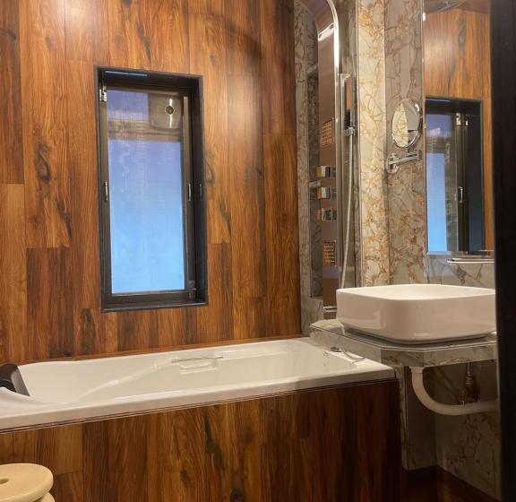 سوییت, Cold Spot Village Resort