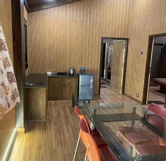 سوییت, Cold Spot Village Resort