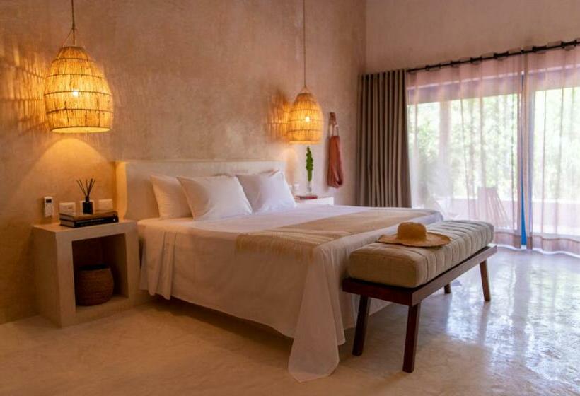 سوئیت جونیور با تراس, Wakax Hacienda  Cenote & Boutique