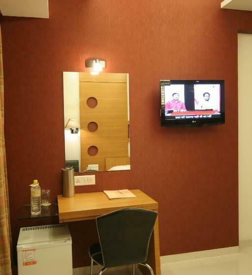 اتاق لوکس, Pride Biznotel Alkapuri Near Vadodara Airport