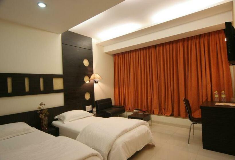 اتاق لوکس, Pride Biznotel Alkapuri Near Vadodara Airport
