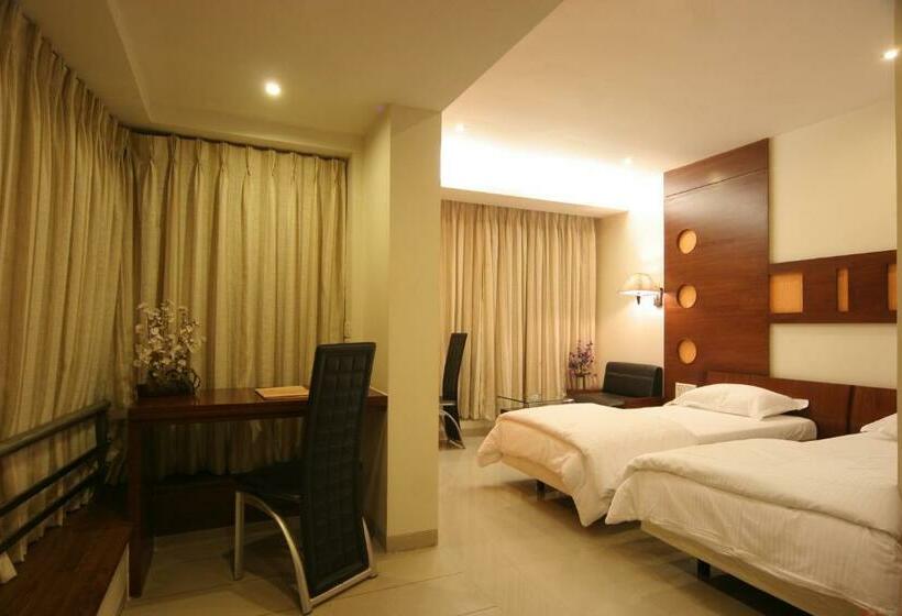 اتاق سوپریور, Pride Biznotel Alkapuri Near Vadodara Airport