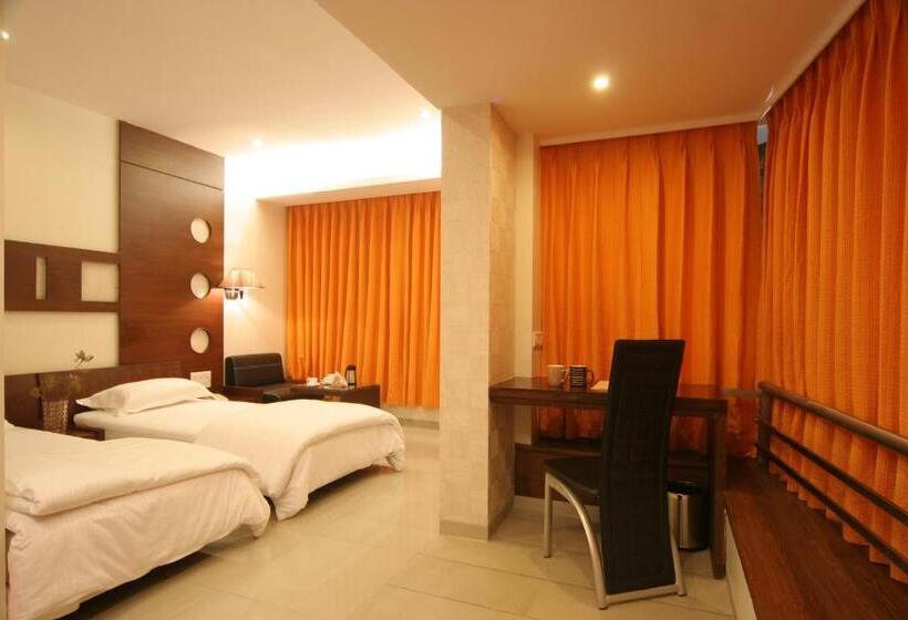 اتاق سوپریور, Pride Biznotel Alkapuri Near Vadodara Airport