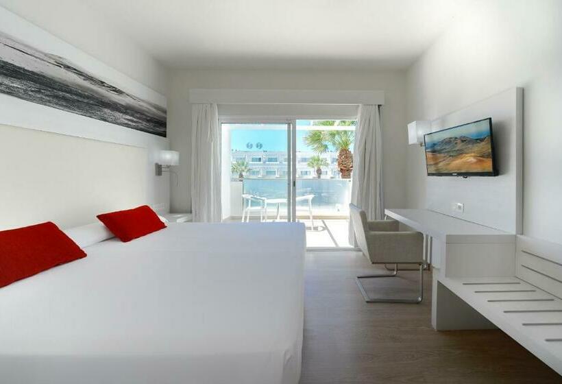 سوییت جونیور, Aequora Lanzarote Suites