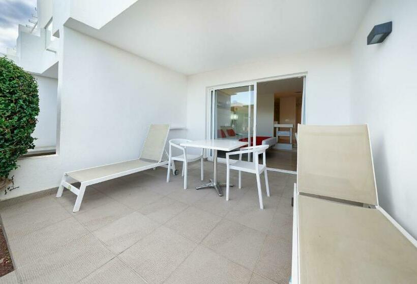 سوییت جونیور, Aequora Lanzarote Suites