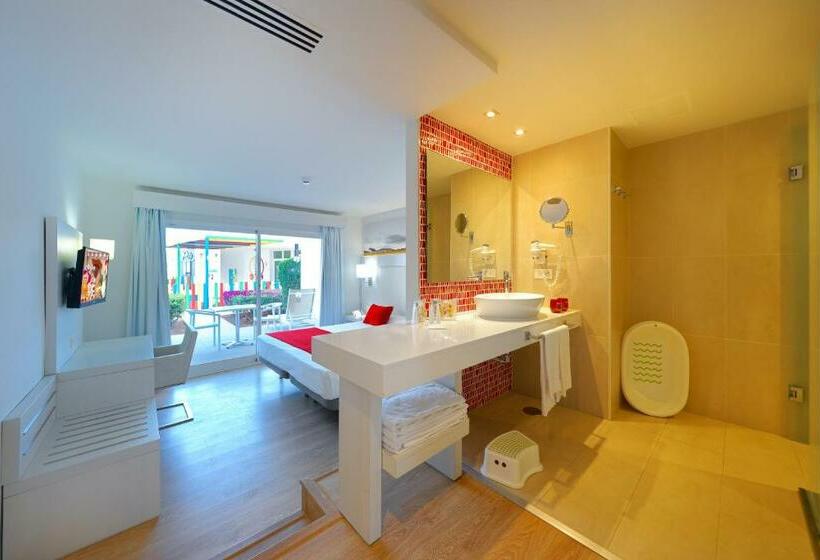 سوییت جونیور, Aequora Lanzarote Suites