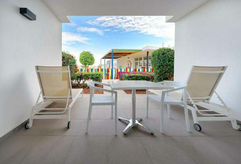 سوییت جونیور, Aequora Lanzarote Suites