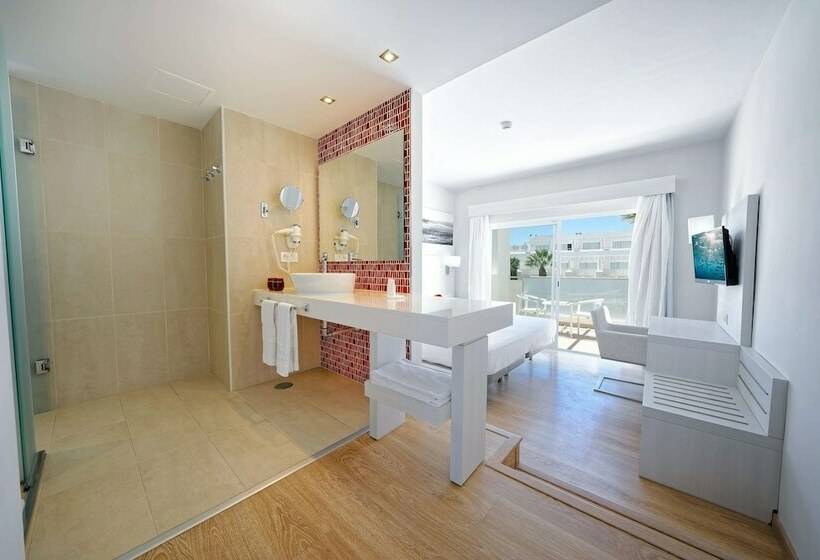 سوییت جونیور, Aequora Lanzarote Suites