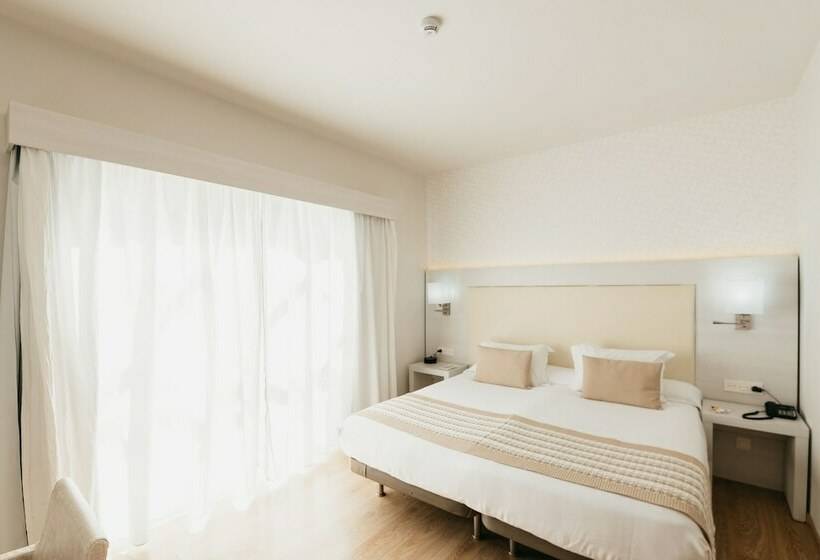 سوییت جونیور, Aequora Lanzarote Suites