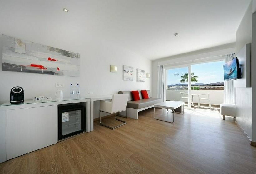 سوییت جونیور, Aequora Lanzarote Suites