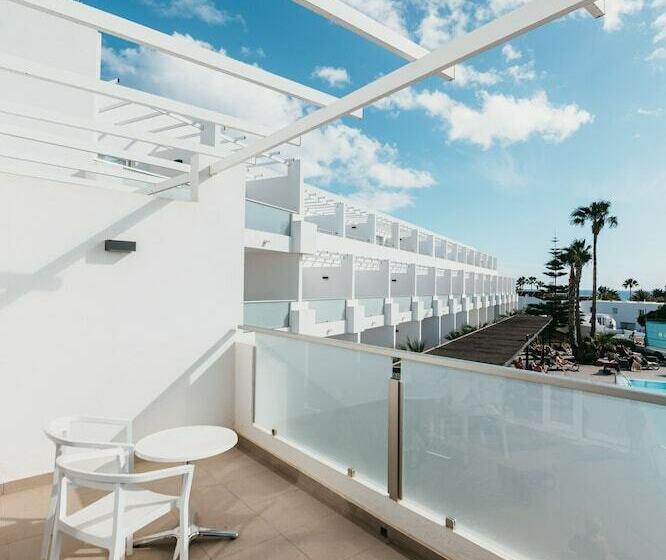 سوییت جونیور, Aequora Lanzarote Suites