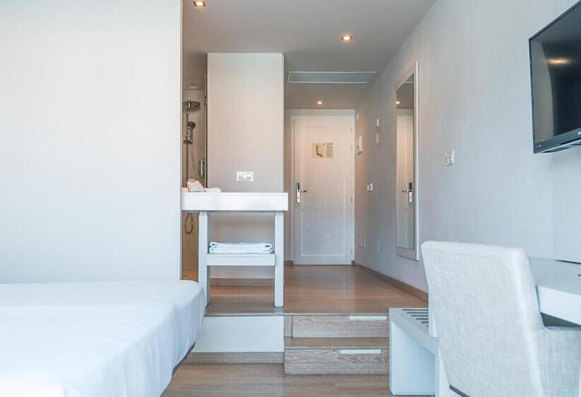 سوییت جونیور, Aequora Lanzarote Suites