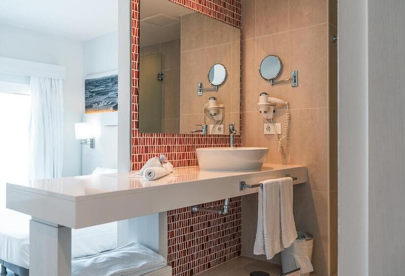 سوییت جونیور, Aequora Lanzarote Suites