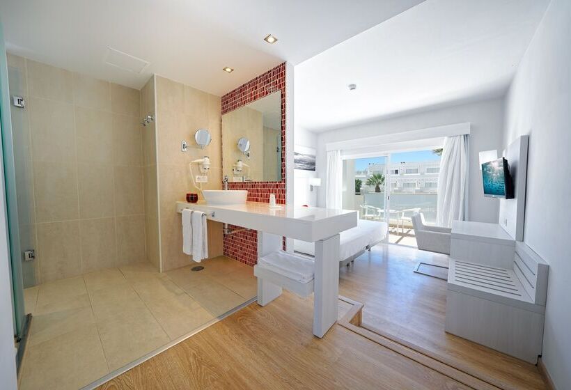 سوئیت جونیور خانوادگی, Aequora Lanzarote Suites