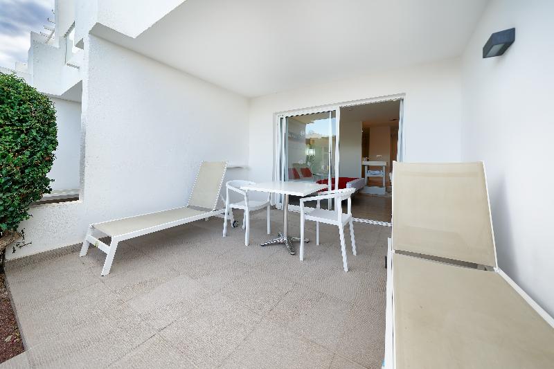 سوییت جونیور, Aequora Lanzarote Suites