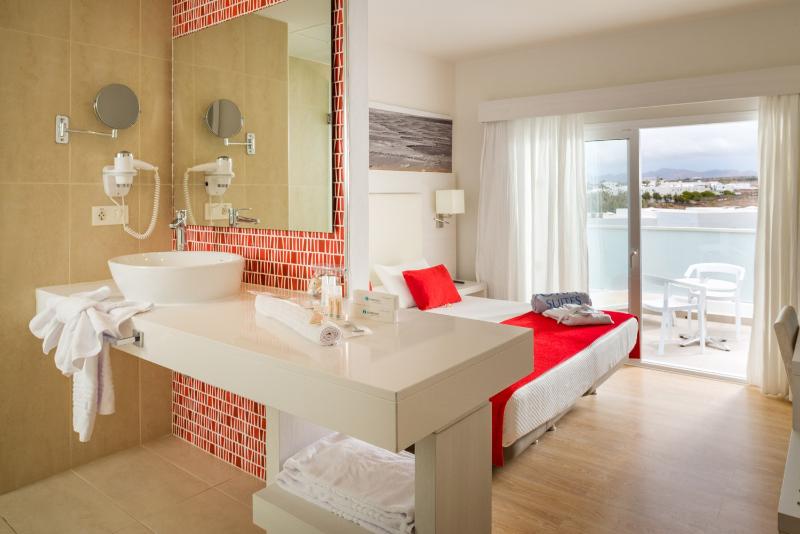 سوییت جونیور, Aequora Lanzarote Suites