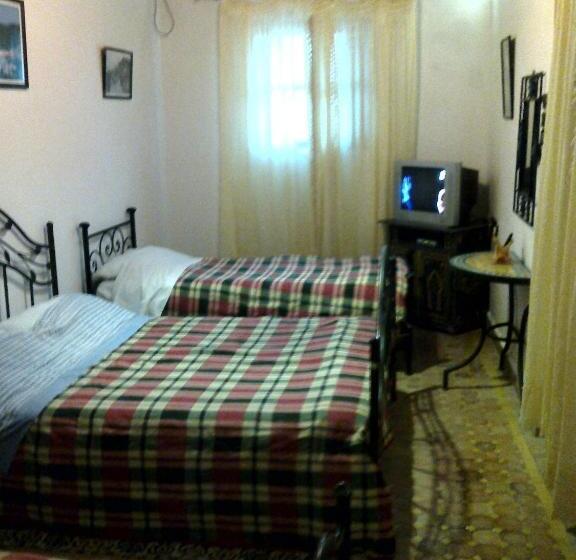 اتاق استاندارد چهار تخته, Al Andaloussiya Diyafa