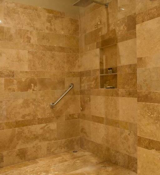 اتاق استاندارد, Bastion Luxury