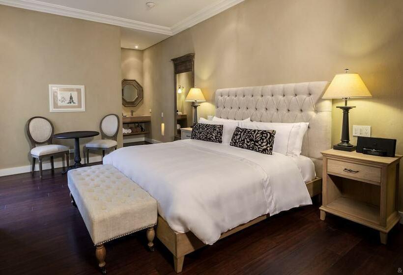 اتاق پرمیوم, Bastion Luxury