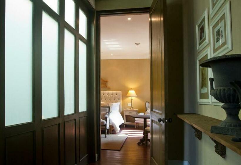 اتاق لوکس, Bastion Luxury