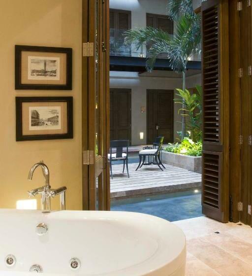 سوییت, Bastion Luxury