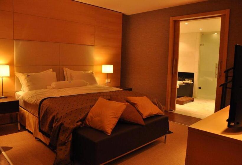 اتاق لوکس با تخت بزرگ, Grand Swiss