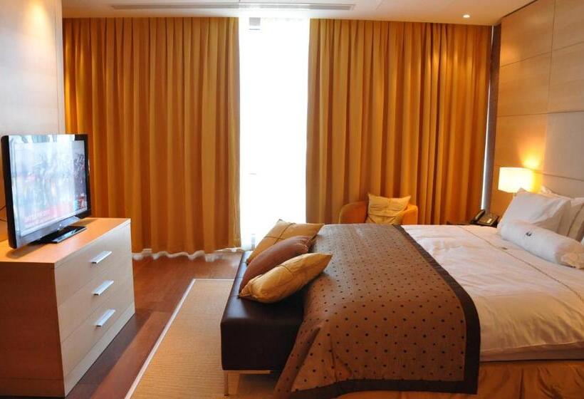 اتاق لوکس یک تخته, Grand Swiss