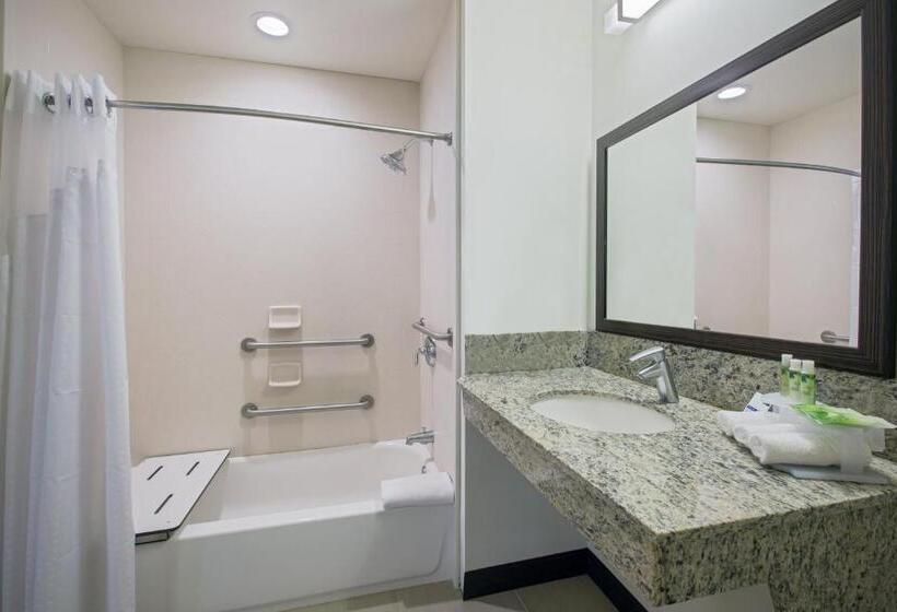 Standard Room Adapted for people with reduced mobility, Holiday Inn Express & Suites Kailuakona