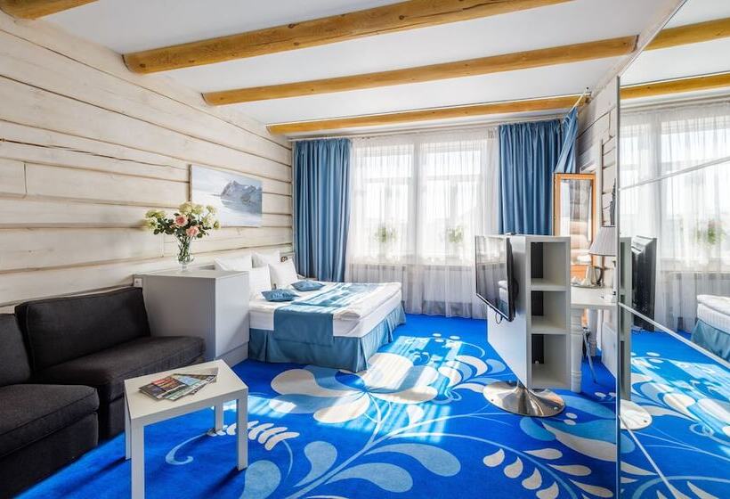 Junior Suite mit Balkon, Kupechesky Dvor