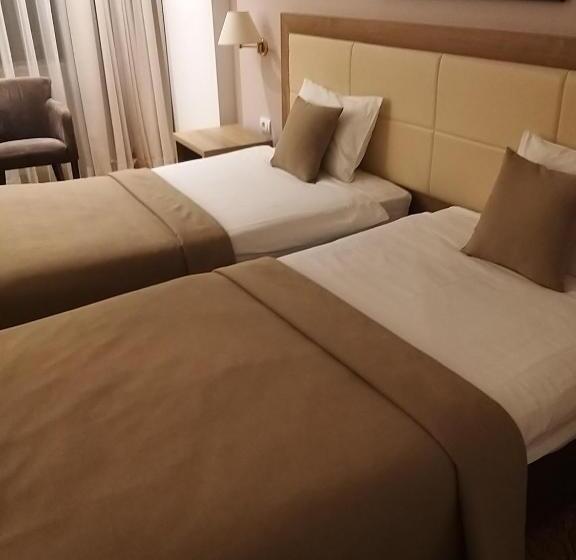 Chambre Standard, New City  & Restaurant Nis