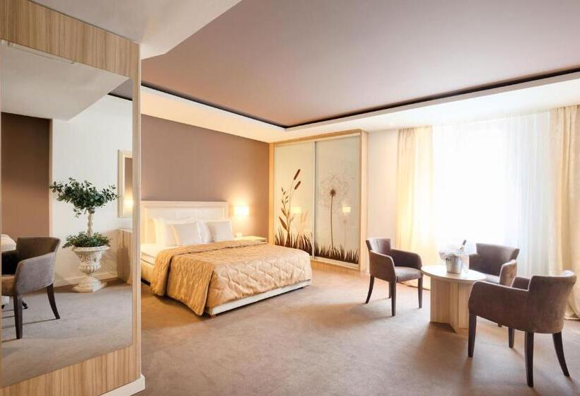 اتاق خانوادگی, New City Hotel & Restaurant Niš