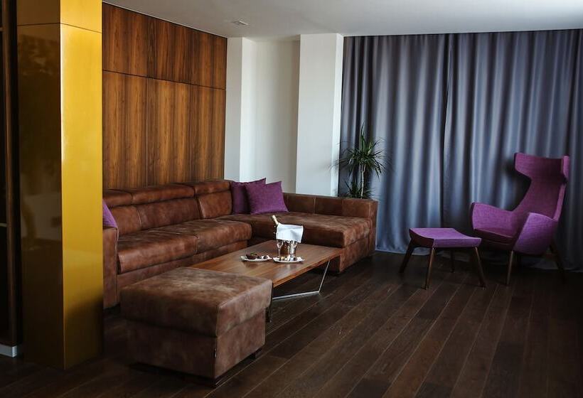 آپارتمان لوکس 1 خوابه, New City Hotel & Restaurant Niš