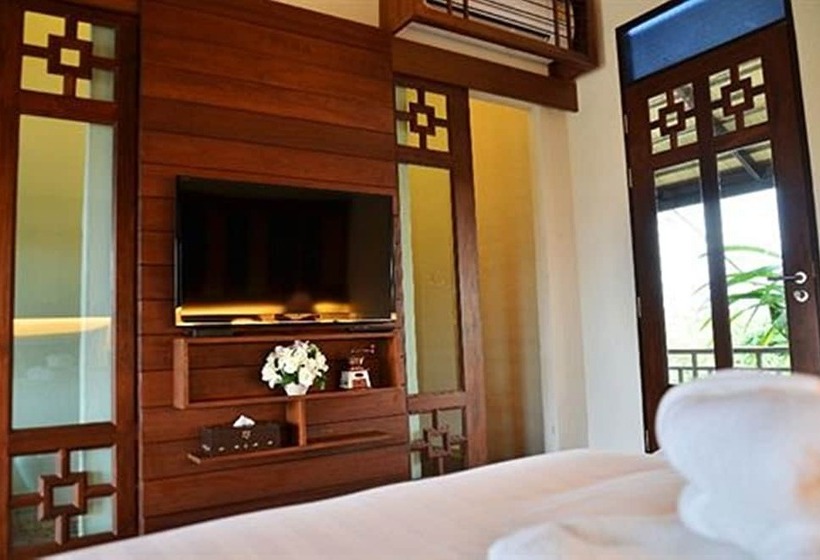 اتاق لوکس با بالکن, The Balcony Chiang Mai Village