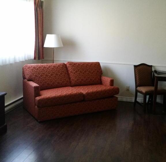 اتاق دلوکس مخصوص معلولین, Super 8 By Wyndham Brockville