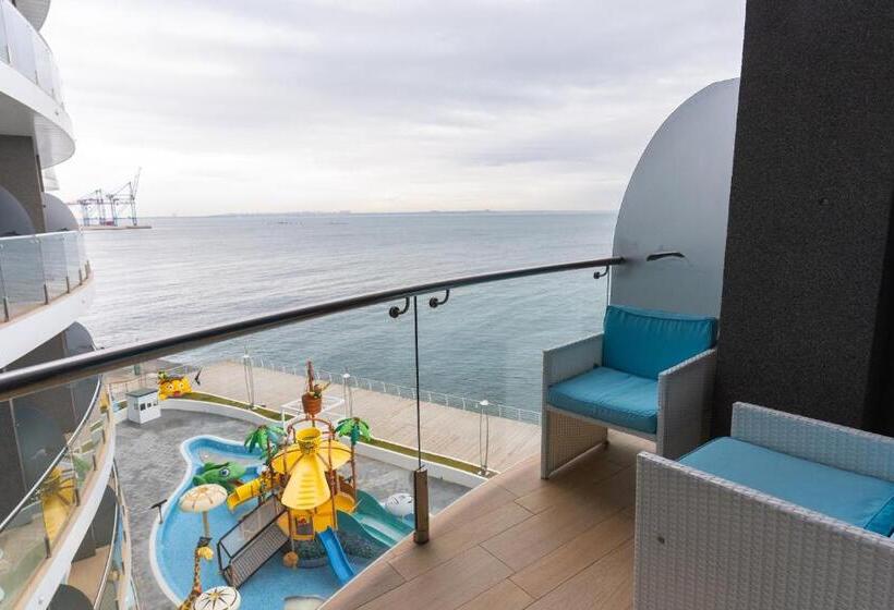 سوییت با چشم‌انداز دریا, Nemo Hotel Resort & Spa