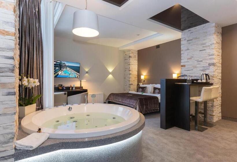 سوییت با چشم‌انداز دریا, Nemo Hotel Resort & Spa